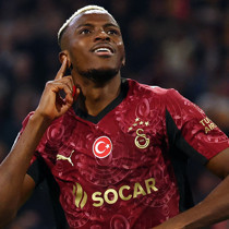 Ajax'a hat-trick yapan Victor Osimhen, Galatasaray tarihine geçti!