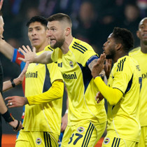 Fenerbahçe Allard Lindhout'un peşini bırakmayacak! UEFA'ya gidiyorlar