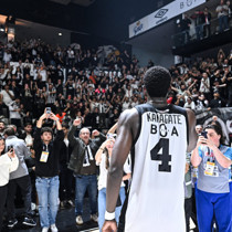 Beşiktaş GAİN, Anadolu Efes'i devirdi ve 7'de 7 yaptı