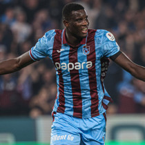 Onuachu hepsini önünde! Ne Osimhen, ne En Nesri, ne Abraham!