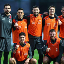 A Milli Takım idmanına sürpriz iki futbolcu katıldı