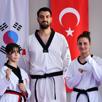 Hem kendisi hem sporcusu aynı turnuvada madalya mücadelesi verecek