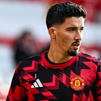 Manchester United, Altay Bayındır ve Onana'yı gönderiyor!