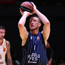 Anadolu Efes, EuroLeague'de 4. galibiyetini aldı