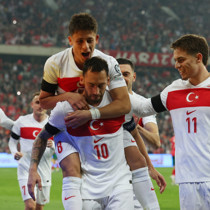 Hakan Çalhanoğlu'ndan Kurtlar Vadisi müziği yorumu