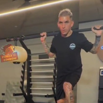 Lucas Torreira'dan sıra dışı denge idmanı