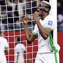 Victor Osimhen sakatlandı! Gözyaşlarına boğuldu