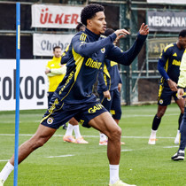 Fenerbahçe'de Çaykur Rizespor maçı hazırlıkları sürüyor