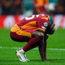 Galatasaray'da Victor Osimhen endişesi! Fenerbahçe derbisine yetişecek mi?