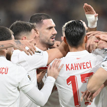 "10 kişi kalmasak kazanabilirdik"