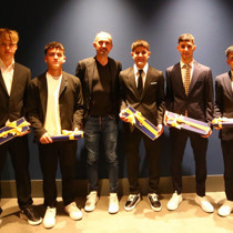 Fenerbahçe 5 futbolcuya imza attırdı