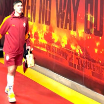 Roland Sallai, bacağı sargılı şekilde çıktı