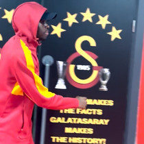 Wilfried Singo, hafif sekerek stattan çıktı