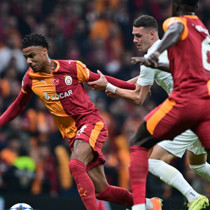 Ismail Jakobs devam edemedi, Arda Ünyay girdi