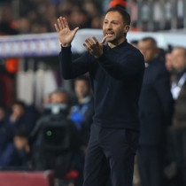 Dört yıldıza talimat: Rakiplerle bire bir kalın!