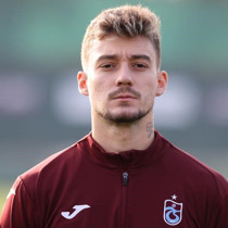 Ernest Muçi: "Trabzonspor'da devam etmek isterim"