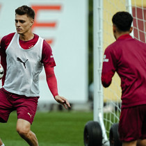 Galatasaray, Fenerbahçe maçının hazırlıklarına ara vermeden başladı