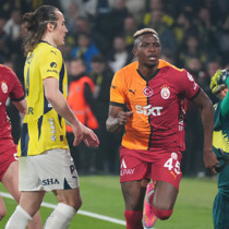 Victor Osimhen Fenerbahçe derbisinde oynayacak!