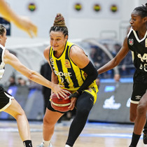 Fenerbahçe, derbide Beşiktaş'ı farklı yendi