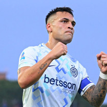 Inter zirve takibini sürdürdü