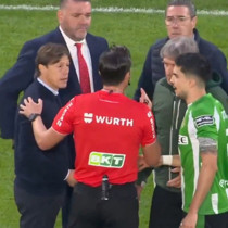 Sevilla - Real Betis maçı yarıda kaldı