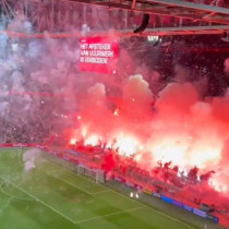 Ajax - Groningen maçı tatil edildi