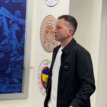 Derbinin hakemi stadyumdan ayrıldı