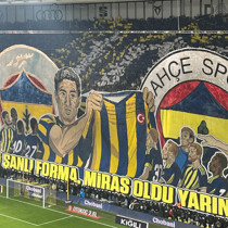 Kadıköy'de koreografi ve görsel şov! Futbolcular çok şaşırdı