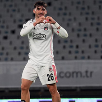 Önce Beşiktaş'ta kendisini ispatlayacak sonra Portekiz Milli Takımı'na gidecek