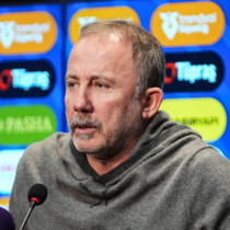 Sergen Yalçın: Jota'nın pozisyonu penaltı, oyuncuya bodoslama girdi