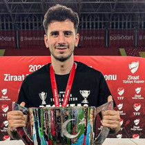 Oğuzhan Özyakup'tan Necip Uysal tepkisi: Tarih unutmaz!