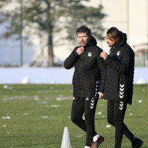 Sakaryaspor'da Hakan Kutlu ile ilk antrenmanına çıktı