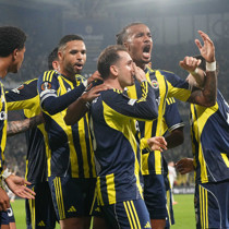 Menajeri Fenerbahçe yönetimi ile görüştü! Bonservisini alıp gitmek istiyor