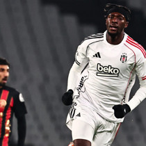 Aston Villa'dan Beşiktaş'a Abraham için "tarihi" bonservis bedeli