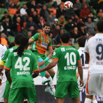 Başakşehir iki golle galip