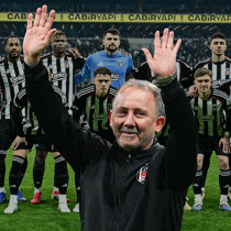 Spor yazarları, Beşiktaş'ın Göztepe galibiyetini kaleme aldı: "Şampiyon gibi oynadı"