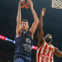 Anadolu Efes deplasmanda kayıp