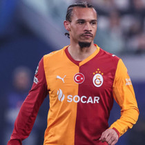 Top kontrol edemiyor, adam eksiltemiyor, kolay pas hatası yapıyor...