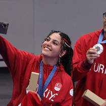 Yusuf Dikeç ve Şevval İlayda Tarhan'dan gümüş madalya