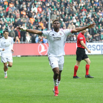 Janderson'u sildi Serdar Dursun'u bitirdi! Bu lige çok fazla