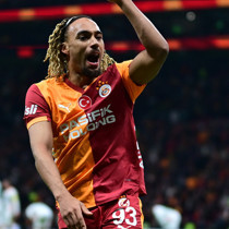 Nihat Kahveci'den Sacha Boey sözleri! Formayı Roland Sallai'den kapabilir