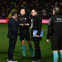 G.Antep FK-F.Bahçe maçı öncesi ışıklandırma sorunu!