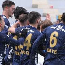 Erzurumspor FK adım adım Süper Lig'e! 9 gollü maçta tarihi fark