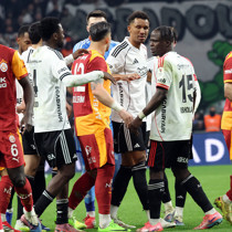 Nihat Kahveci: Hakemler biraz futbolu öğrenin!