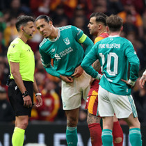 İngiliz basını Galatasaray'ı manşetlere taşıdı! "Liverpool atmosferde çöktü"