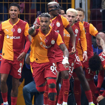 Nihat Kahveci: Galatasaray taraftarı Şampiyonlar Ligi'nin hakkını verdi
