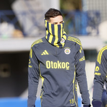 Fenerbahçe'de bir sakatlık daha! Sol bacak arka adalede yırtık