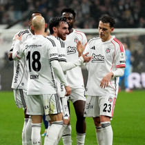 Nihat Kahveci: Beşiktaş'ın milli araya galibiyetle girmesi önemli