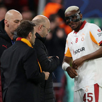 Victor Osimhen'den Galatasaray'a müjde! Dönmesi 1 aydan fazla sürecek ama...