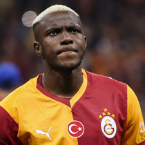 Alman efsane Osimhen'i İngiliz devine önerdi! "Galatasaray'ın iyi olmasının sebebi"